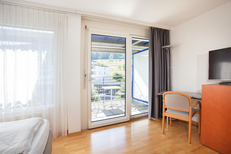 Bedroom 2, GUESTHOUSE ZURZACH - Self Check-in, Zurzach