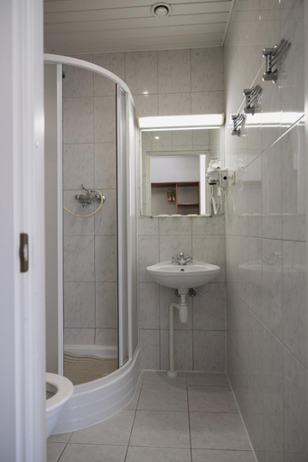 Bathroom 3, Motelis Gariunai, Vilniaus