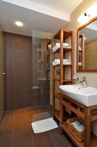 Bathroom 2, Hotel Rozsutec, Žilina