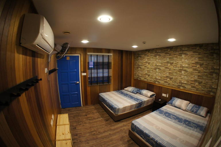 Bedroom 2, X Rector Minsu, Mersing