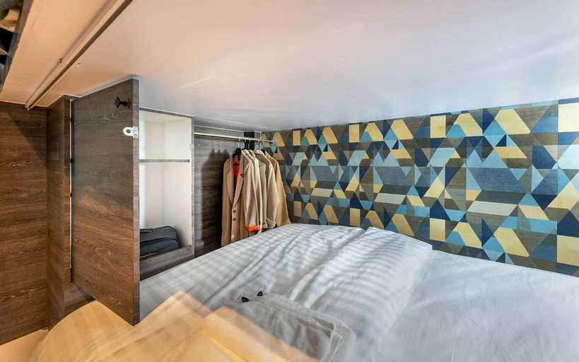 Bedroom 15