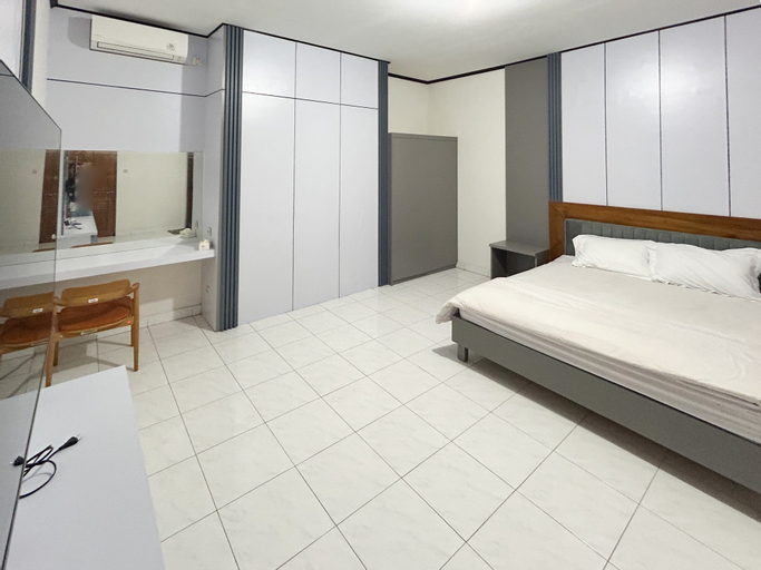 Bedroom 9
