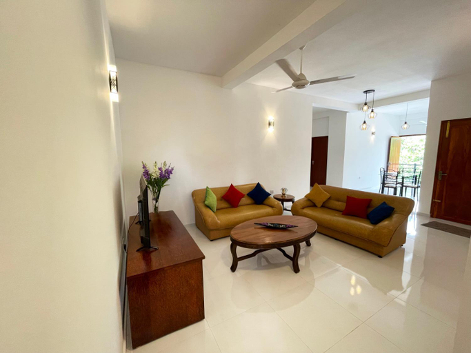 Others 3, Welaratne Apartment, Sri Jayawardanapura Kotte