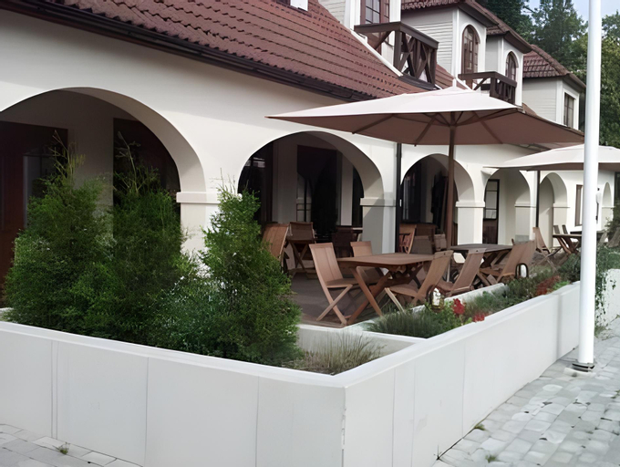 Hotel Liilia, Käina