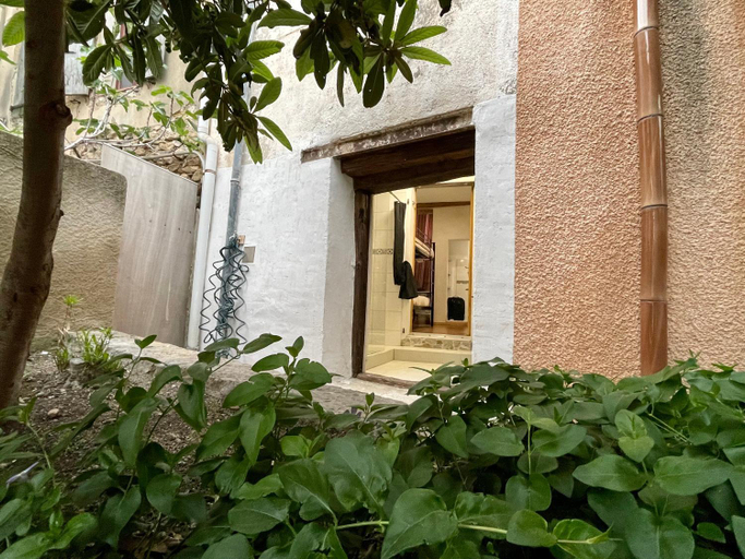 Others 4, Chambre Le 40 marches, Aude