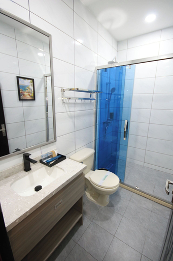 Bathroom, The Caye Hotel San Pedro