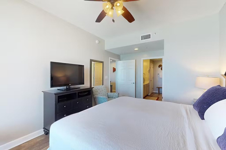 Bedroom 1, Sterling Reef 303, Bay