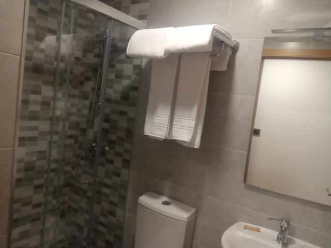 Others 3, Hostal Outarelo, Ourense