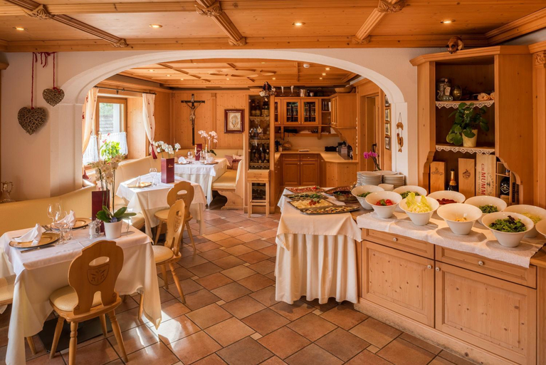 Food & Drinks 4, Residence Iris, Bolzano