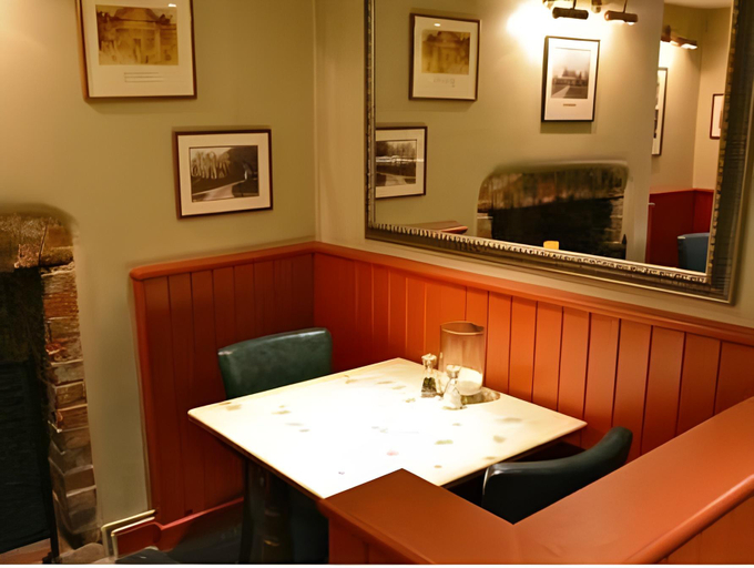 Food & Drinks 2, Crown and Garter, West Berkshire