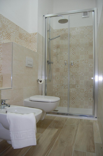 Bathroom 2, MIRANDOLINA Bed and Breakfast, L'Aquila