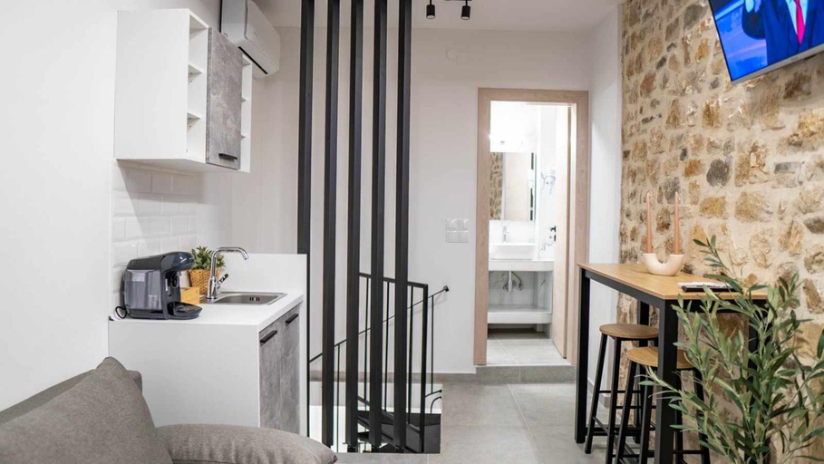 Others 4, 1900 Apartments Ioannina, Epirus
