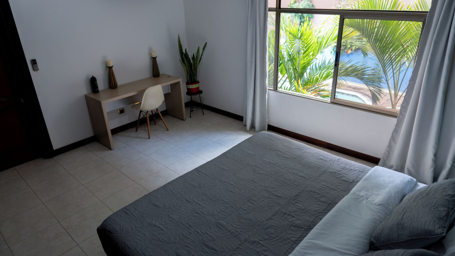 Others 5, La Clave House, Santiago de Cali