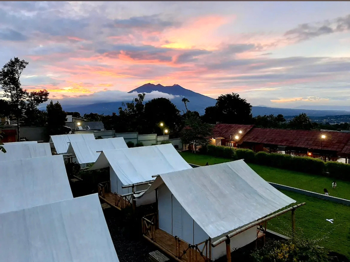 Grand Royale Tapos Resort Bogor, Bogor