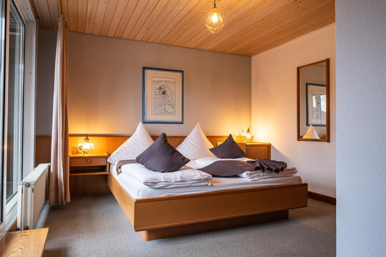 Bedroom 14