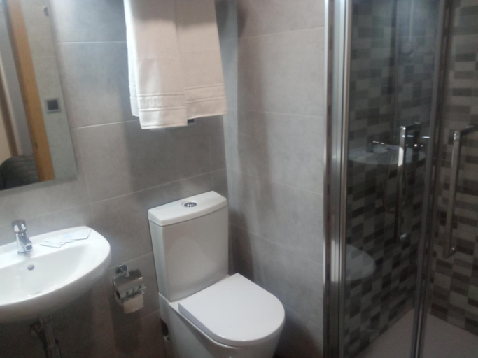 Others 2, Hostal Outarelo, Ourense
