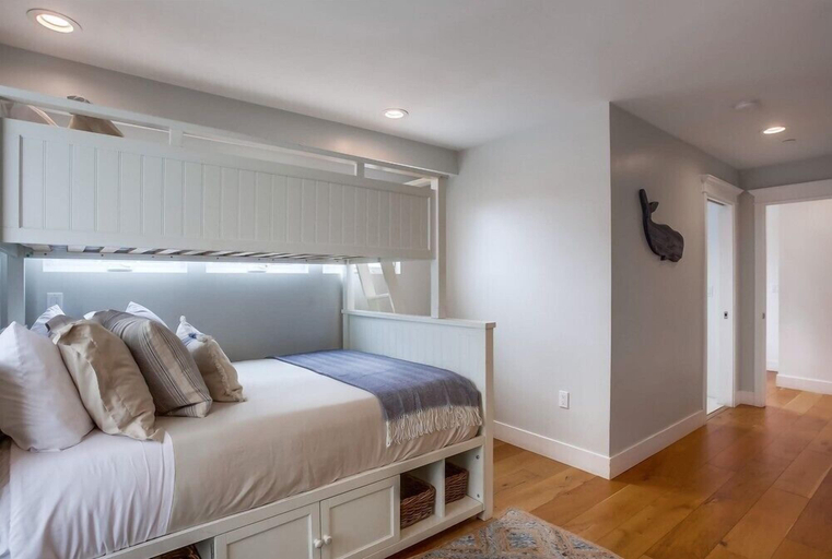 Bedroom 2, Pacific Pearl, San Diego