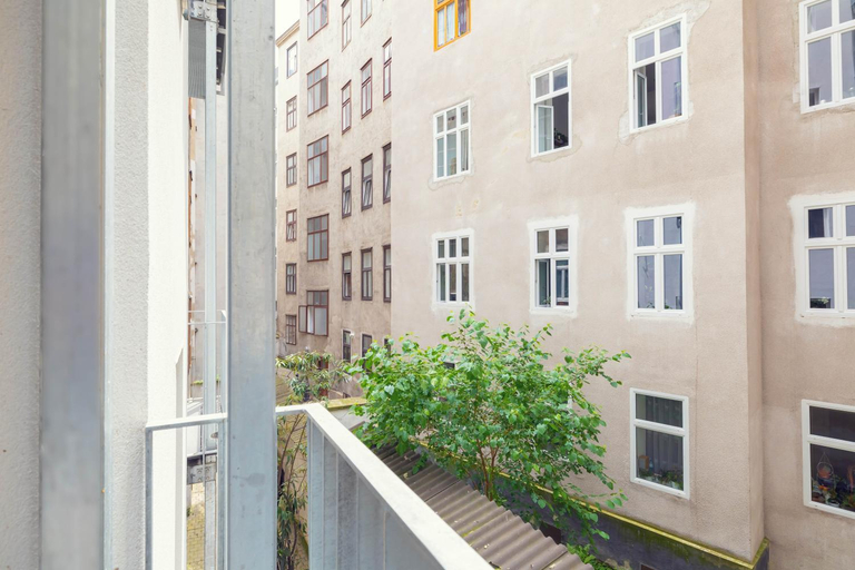 Others 5, The 77 EMMA, Wien