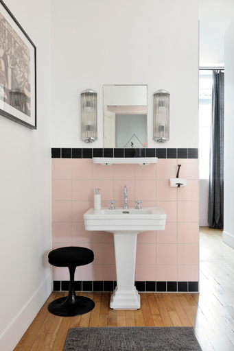 Bathroom 2, La Maison d'Ambronay, Ain