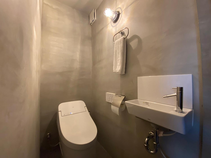 Bathroom 2, maejima Hotel, Naha