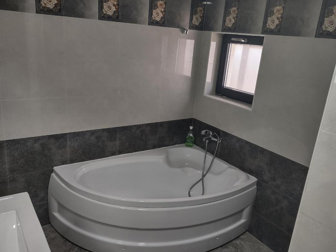 Others 5, Hotel Ema, Municipiul Bucuresti