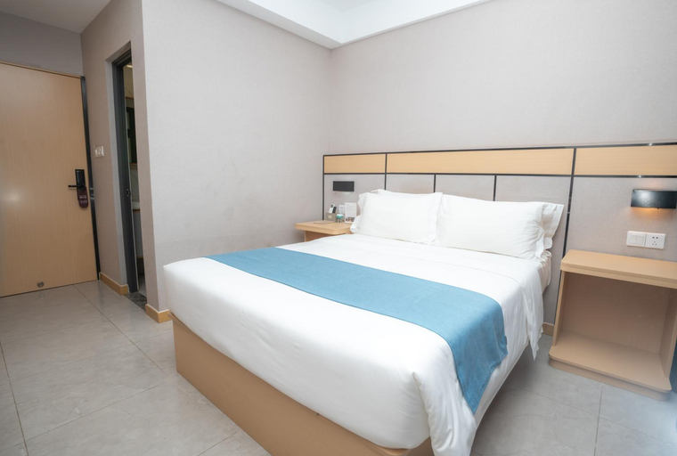 Bedroom 16
