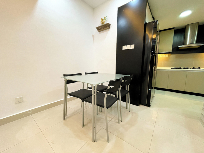 Dining Room 19