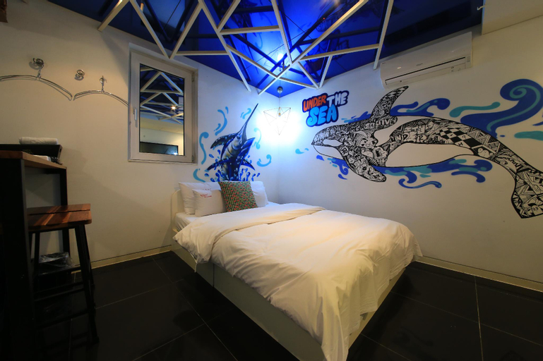 Bedroom 16