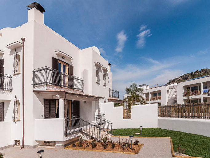 Others 5, Villa Omero, Latina