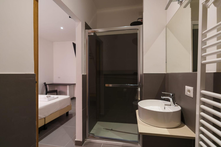 Others 3, Camere Cavour, Macerata