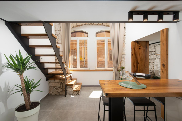 Others 5, K-apartments, Pula