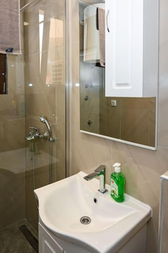 Others 4, Vujovic Apartment 2