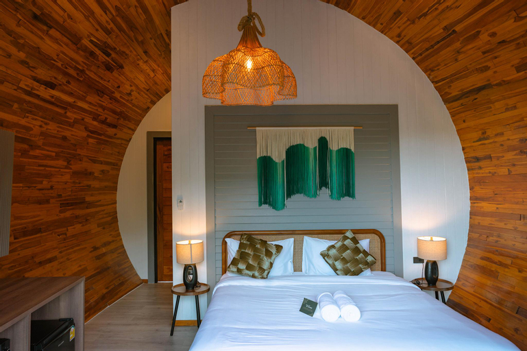 Bedroom 12