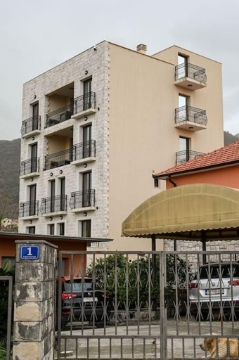 Others 2, Vujovic Apartment 2