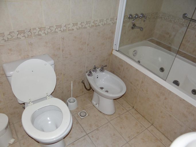Bathroom 3, Mirando al Sur, Ushuaia