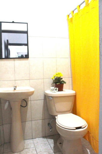 Bathroom, Standard Queen Room two beds n01, Dist. Pochutla