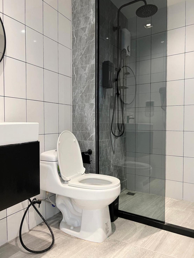 Bathroom 6