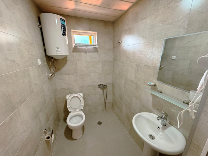 Bathroom, Mestiakhedi, Mestia