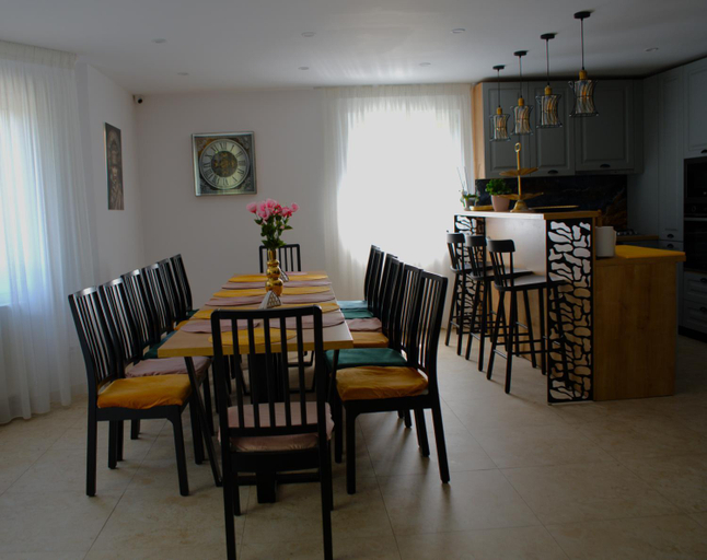 Others 2, Mery's Home, Bran