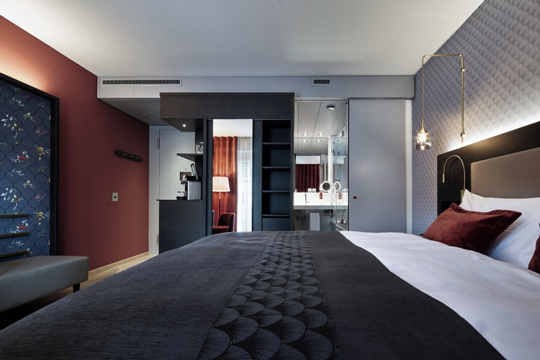Bedroom 26