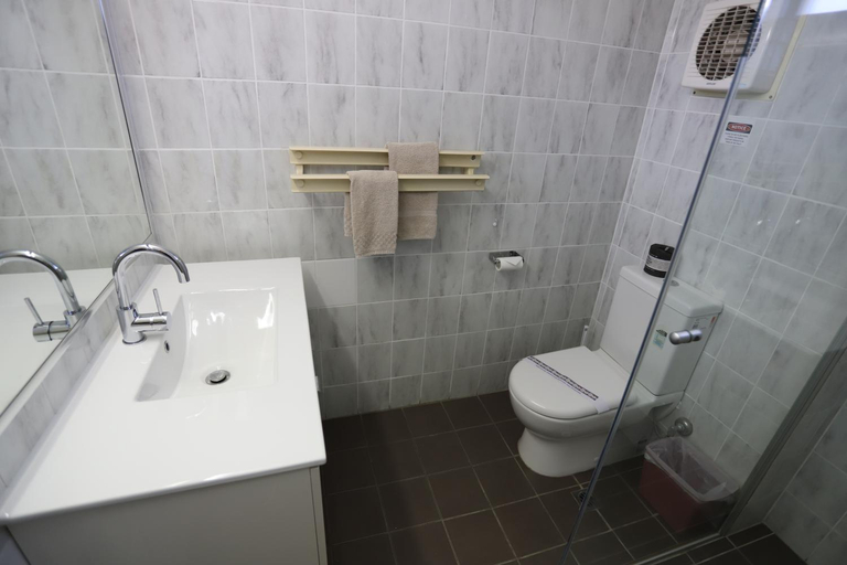 Bathroom 15
