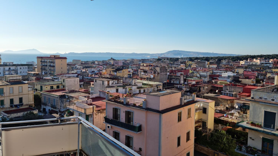 Others 2, Casa Graziosa, Napoli