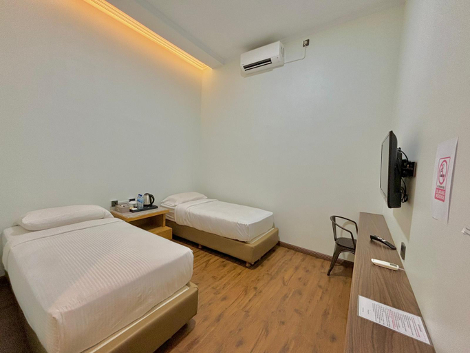 Hotel Kondang Syariah Room Type - Deluxe Twin Room