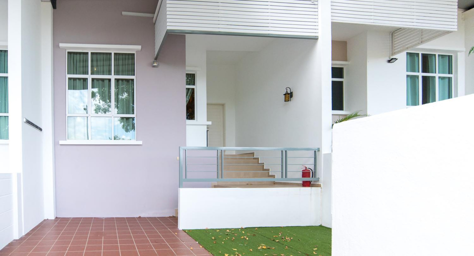 Shamrock Villa, Batu Ferringhi, Penang Island