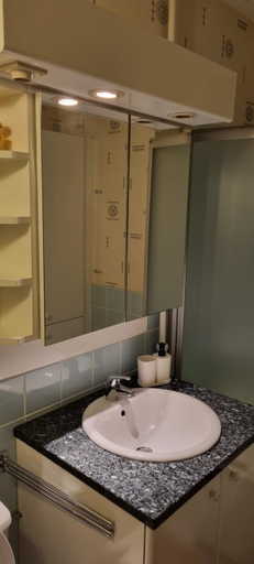 Others 3, Superb Flat 3 Bedrooms Private Parking, Antwerpen