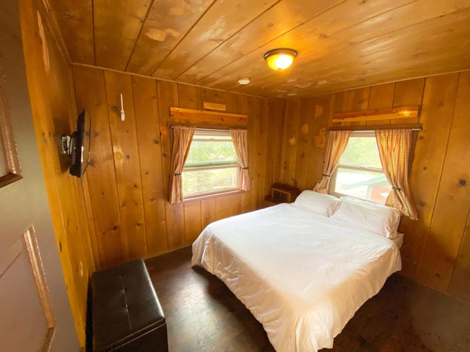Bedroom 3, ITH Big Bear Lake Hostel & Retreat Center, San Bernardino