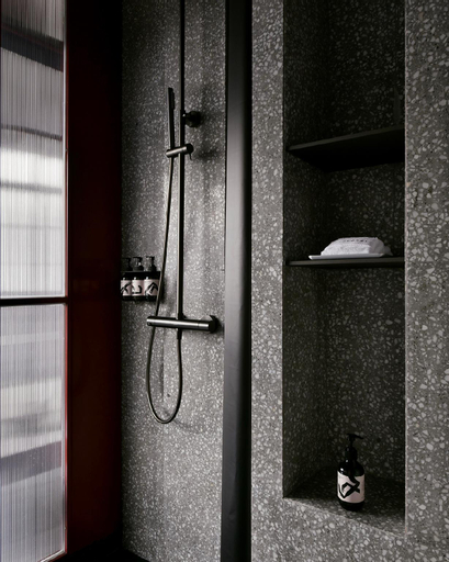 Bathroom 10