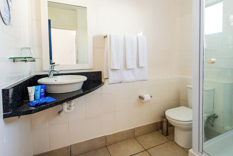 Bathroom 4, Club Mykonos by First Private Stays, West Coast