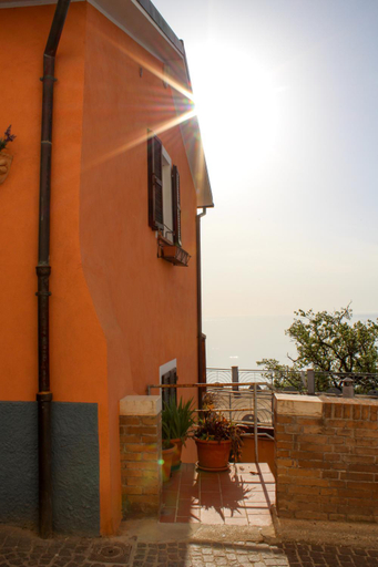 Others 4, Casa Teresa Relais, Ancona
