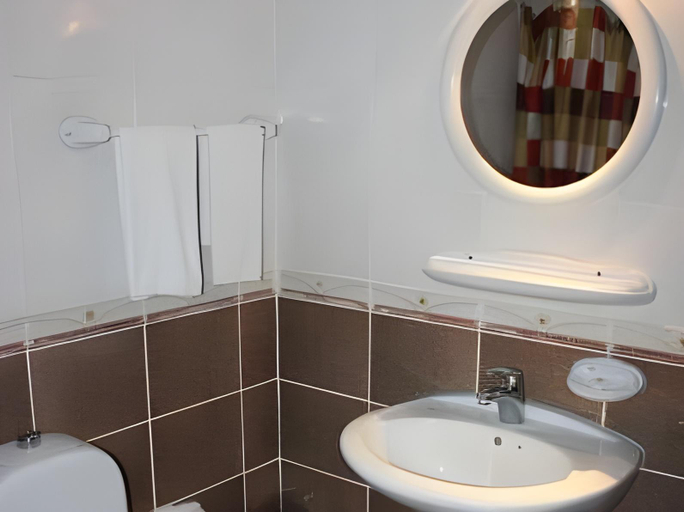 Bathroom 4, Arabian Hotel Apartments, Ajman